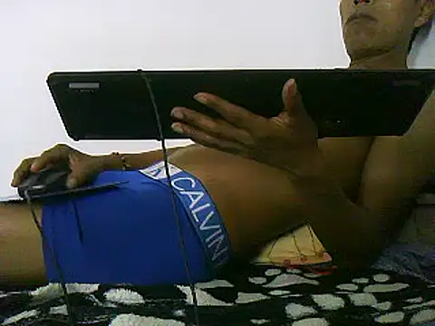 dani07- online show from 12/05/24, 06:44