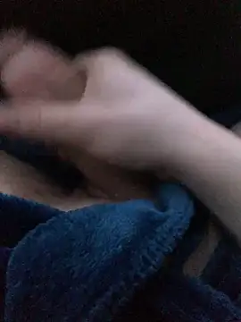 Snapshot of bigbeast19393 chatting on 01/08/25, 02:35 bigbeast19393 online show from 01/08/25, 02:35