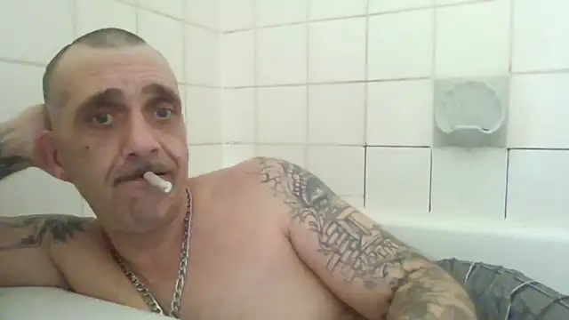 Snapshot of CandiedPompano chatting on 10/02/25, 10:39 CandiedPompano online show from 10/02/25, 10:39