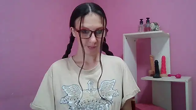 Snapshot of LolaBoobs chatting on 02/01/26, 06:34 LolaBoobs online show from 02/01/26, 06:34