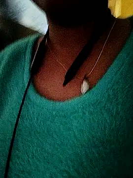 Snapshot of ruhi2003 chatting on 12/21/24, 07:03 ruhi2003 online show from 12/21/24, 07:03