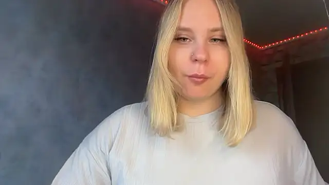 Thalia  Star online show from 11/26/25, 10:05