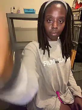 choclatepeaach online show from 11/05/25, 06:46