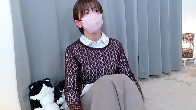 Snapshot of Risa_06 chatting on 11/14/25, 12:04 Risa 06 online show from 11/14/25, 12:04