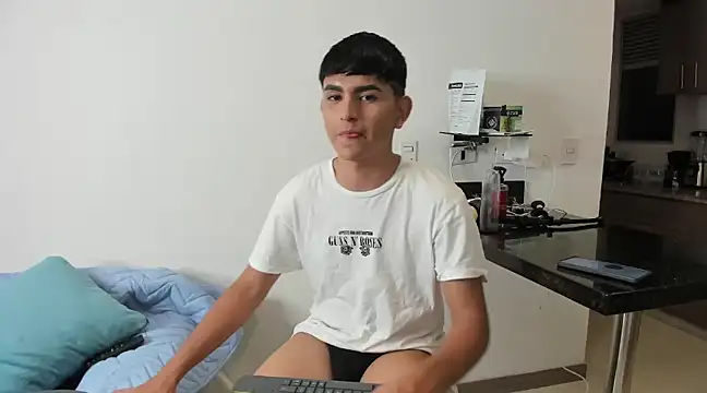 Snapshot of Lyam_ap chatting on 01/10/25, 07:14 Lyam ap online show from 01/10/25, 07:14