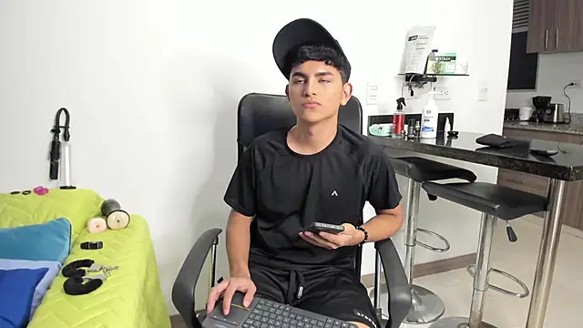 Snapshot of Lyam_ap chatting on 01/20/25, 09:24 Lyam ap online show from 01/20/25, 09:24