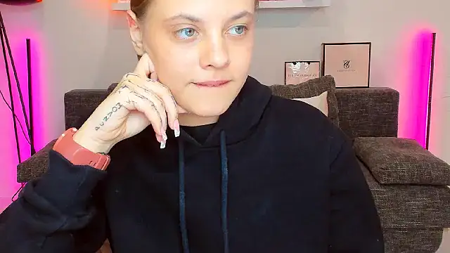 rora skyline online show from 10/23/25, 07:45