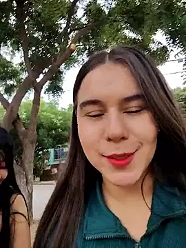 Snapshot of Caro_kitty- chatting on 11/20/25, 01:11 Caro kitty- online show from 11/20/25, 01:11