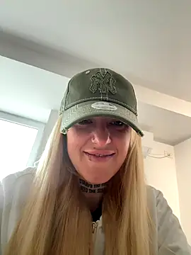 MazeSin online show from 09/17/25, 05:31