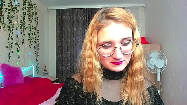 Miss Elsa  online show from 12/02/24, 09:02