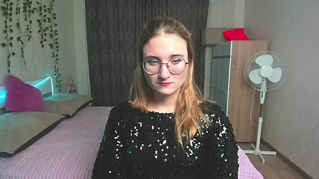 Miss Elsa  online show from 12/04/24, 02:53