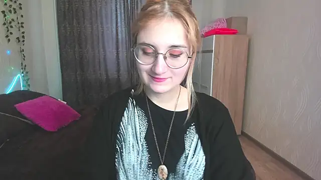 Miss Elsa  online show from 01/13/25, 03:23
