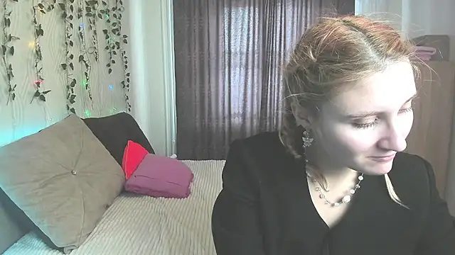 Miss Elsa  online show from 02/12/25, 07:44