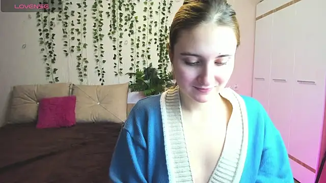 Miss Elsa  online show from 12/01/25, 02:16