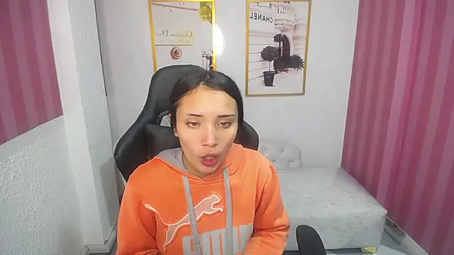  Esther Toro b online show from 12/14/24, 12:44