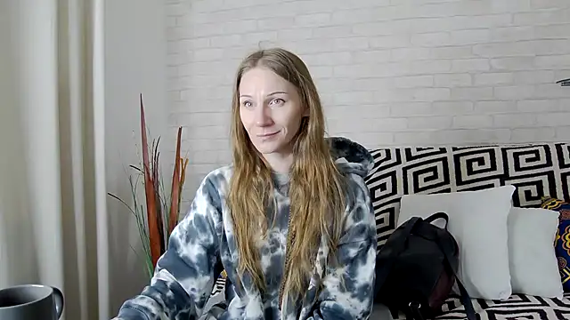 AmaliaMao online show from 12/08/24, 08:20