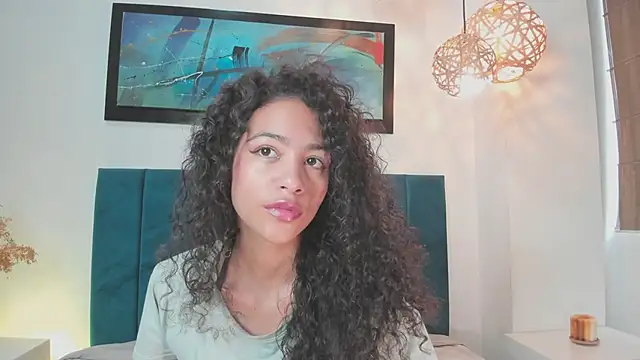 Snapshot of AntonellaHall_ chatting on 09/27/25, 12:21 AntonellaHall online show from 09/27/25, 12:21