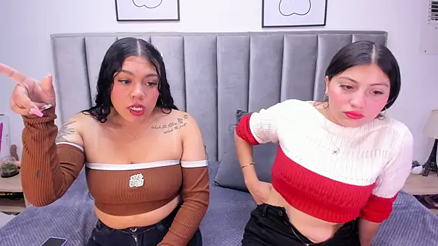 Emmy-Turnner online show from 11/07/25, 01:33