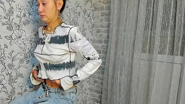 EllaSky xoxo online show from 11/04/25, 11:15