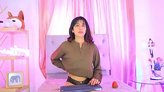 Alyssa jones online show from 12/04/24, 12:47