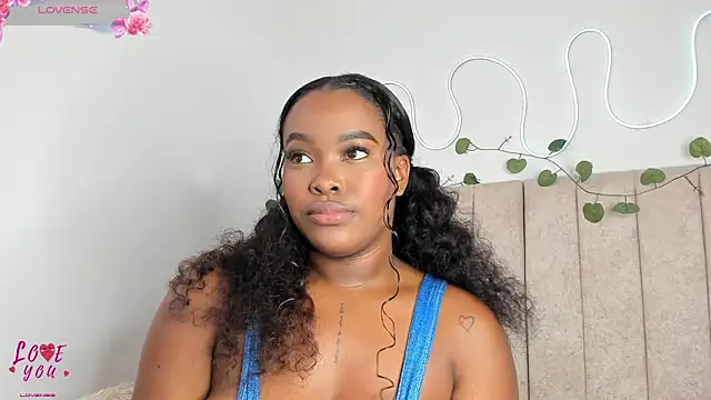 Kaseydelvey online show from 09/19/25, 09:26