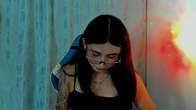 Camila TransGirl online show from 12/15/25, 05:17