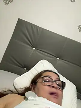 AntonellaAlondra4 online show from 06/07/26, 04:16