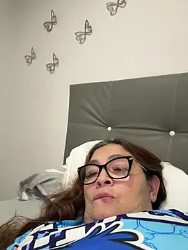 AntonellaAlondra4 online show from 06/08/26, 03:40