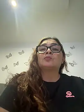 AntonellaAlondra4 online show from 06/15/26, 11:18