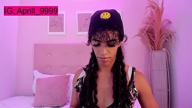 Snapshot of APRILL_FOXX chatting on 12/13/25, 07:53 APRILL FOXX online show from 12/13/25, 07:53