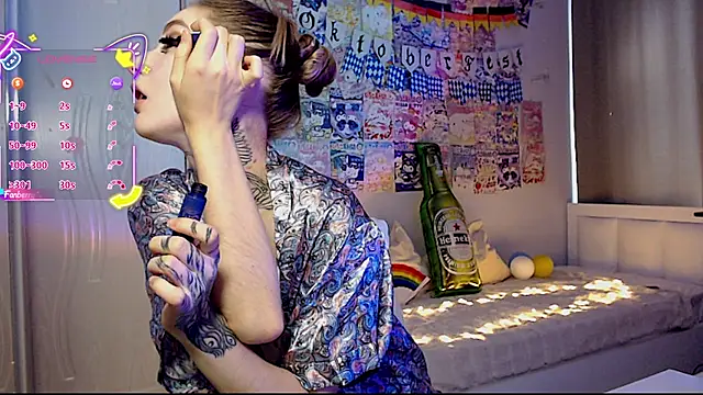 Snapshot of Milky_way_UwU chatting on 10/04/25, 10:02 Milky way UwU online show from 10/04/25, 10:02