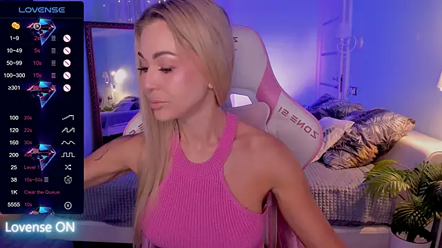 AdeleRoberts online show from 07/29/26, 01:59