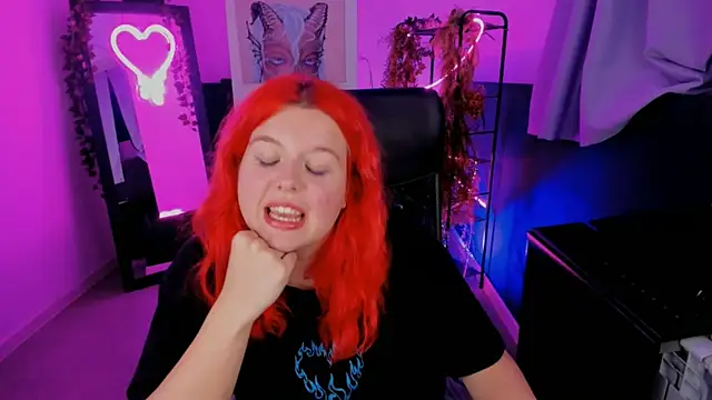 NielletaBlossom online show from 12/09/24, 08:22