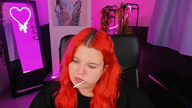 NielletaBlossom online show from 12/14/24, 08:13