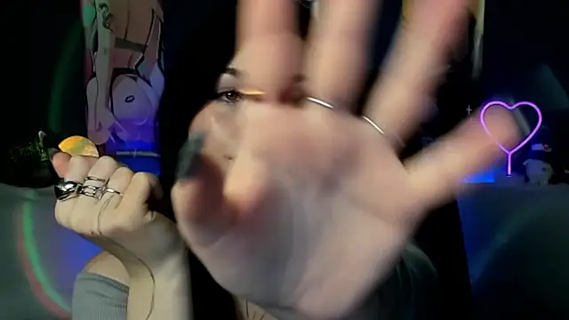 AkiraKatsu online show from 12/12/24, 09:40
