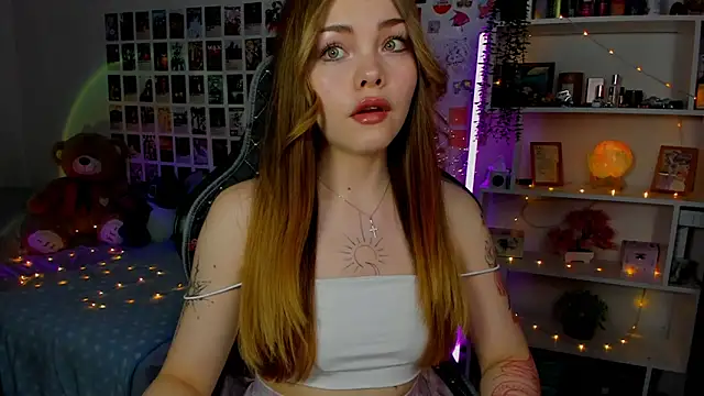 Snapshot of AkiraKatsu chatting on 09/24/25, 11:46 AkiraKatsu online show from 09/24/25, 11:46