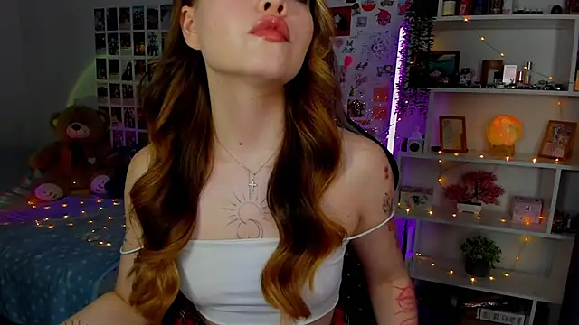 Snapshot of AkiraKatsu chatting on 09/26/25, 11:14 AkiraKatsu online show from 09/26/25, 11:14