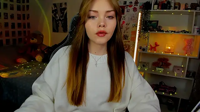 Snapshot of AkiraKatsu chatting on 11/29/25, 10:29 AkiraKatsu online show from 11/29/25, 10:29