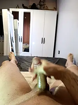 Snapshot of PerfectBisex chatting on 10/04/25, 05:05 PerfectBisex online show from 10/04/25, 05:05