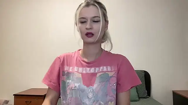 Snapshot of Onika_Love chatting on 09/27/25, 11:43 Onika Love online show from 09/27/25, 11:43