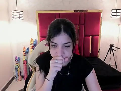 Violet m online show from 09/12/25, 11:43