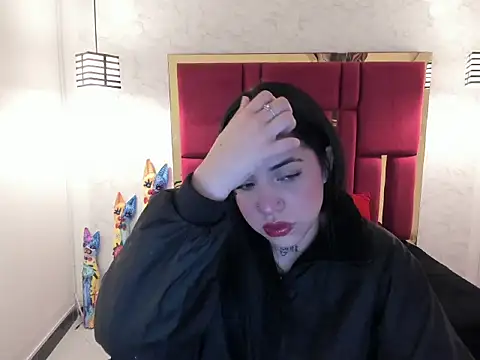 Violet m online show from 09/17/25, 11:45