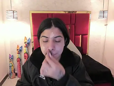 Violet m online show from 09/26/25, 11:47