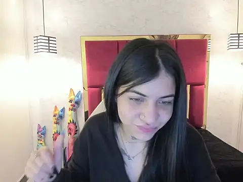 Violet m online show from 09/27/25, 11:37