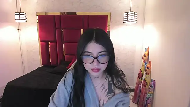 Violet m online show from 10/26/25, 12:44