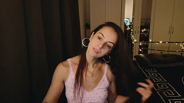 karlaolivia online show from 12/11/24, 05:04