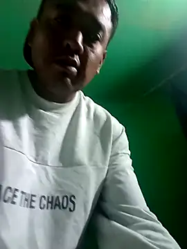 Snapshot of qkfc744888l chatting on 12/15/25, 01:59 qkfc744888l online show from 12/15/25, 01:59