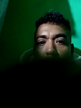 Snapshot of qkfc744888l chatting on 12/16/25, 10:42 qkfc744888l online show from 12/16/25, 10:42