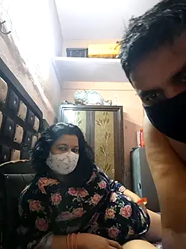 Snapshot of bobbyronak chatting on 10/01/25, 06:36 bobbyronak online show from 10/01/25, 06:36