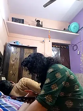 Snapshot of bobbyronak chatting on 11/26/25, 07:15 bobbyronak online show from 11/26/25, 07:15